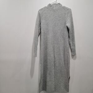 LOFT Gray Ribbed Long Sleeve Dress Size Medium Petite